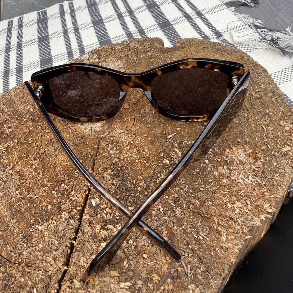 Diff Eyewear Tortoise Sunglasses - image 3